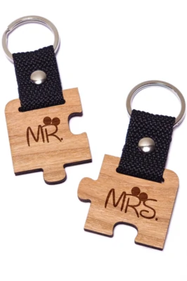 Mr. & Mrs. puzzle páros fa kulcstartó